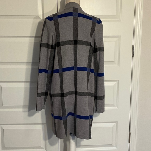 Tahari Gray and Blue Checkered Long Cardigan - Picture 5 of 7